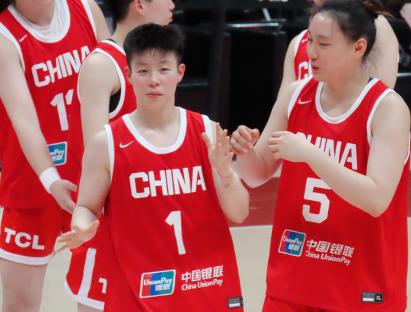 尚红网  当中国女篮惨败21分后，你才明白，为何宫鲁鸣会坚持相信李缘了
